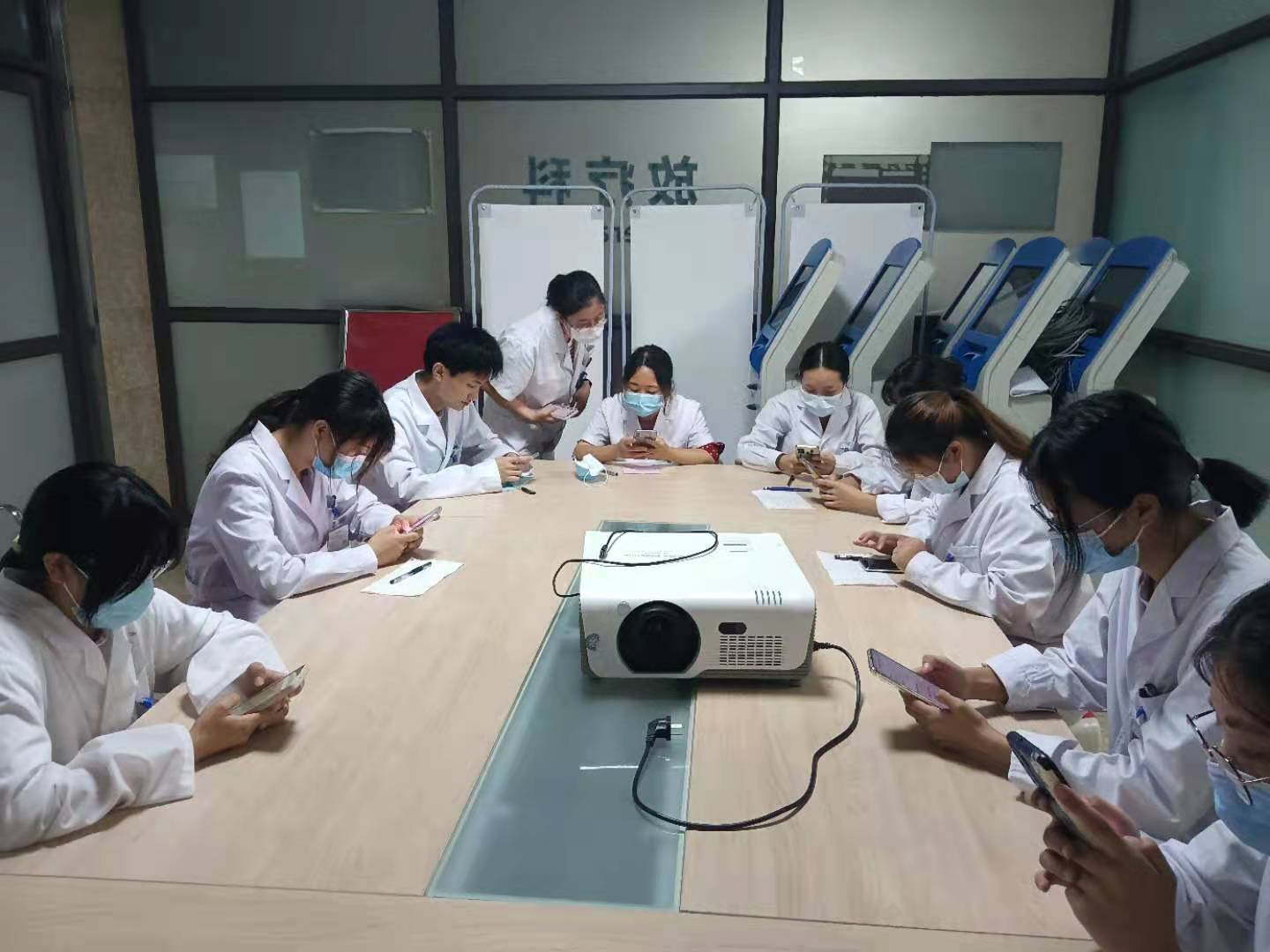 四川友谊医院药学部开展2021-2022年度实习生岗前培训