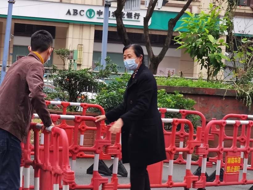 四川友谊医院齐心协力抗击疫情的平凡事迹