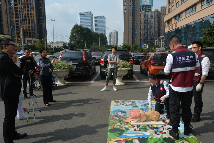 四川友谊医院荣获“2018年成都百万职工技能大赛――医疗卫生急救技能竞赛”团体二等奖
