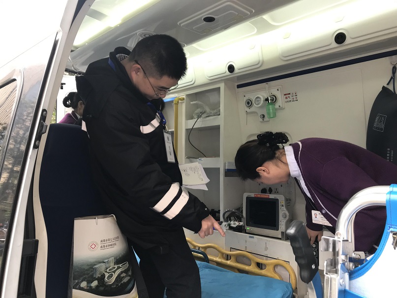 成都市120急救中心对四川友谊医院进行评估复查