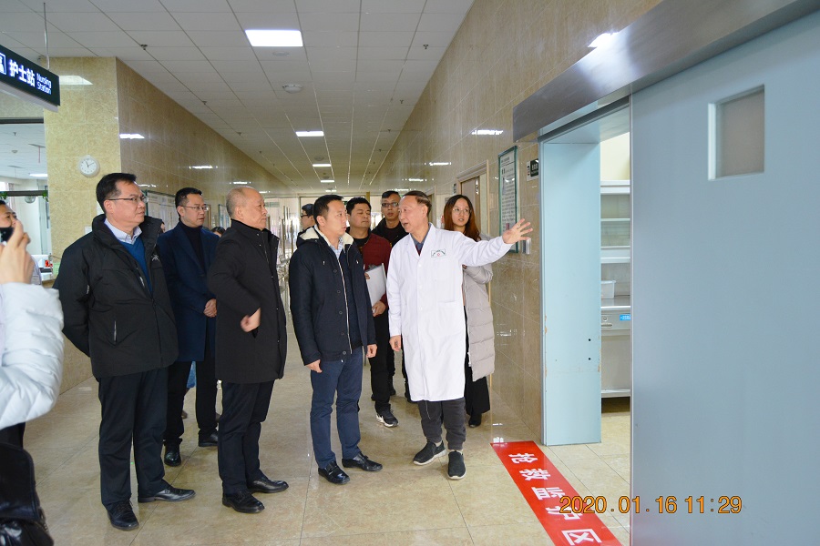 锦江区卫健局万科局长一行走访慰问我院部分专家