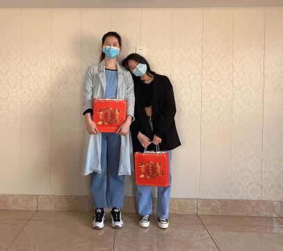 小友君的第一次科普直播间发礼物了