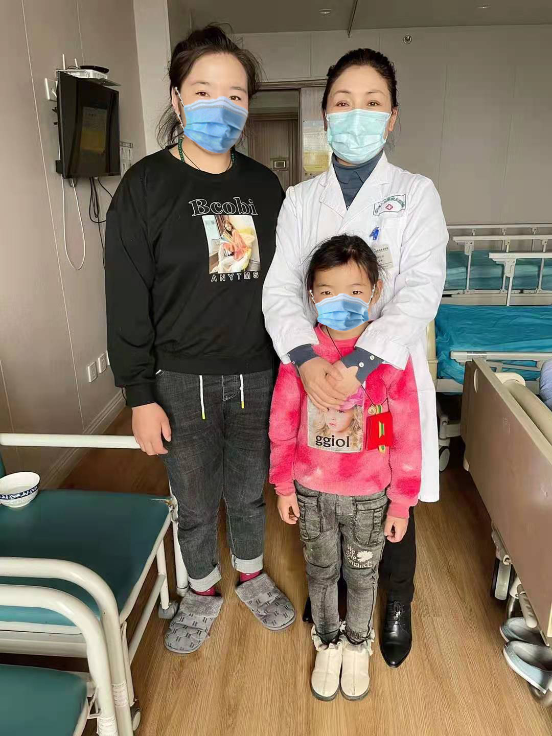 西绕拉姆│四川友谊医院藏族同胞的贴心人