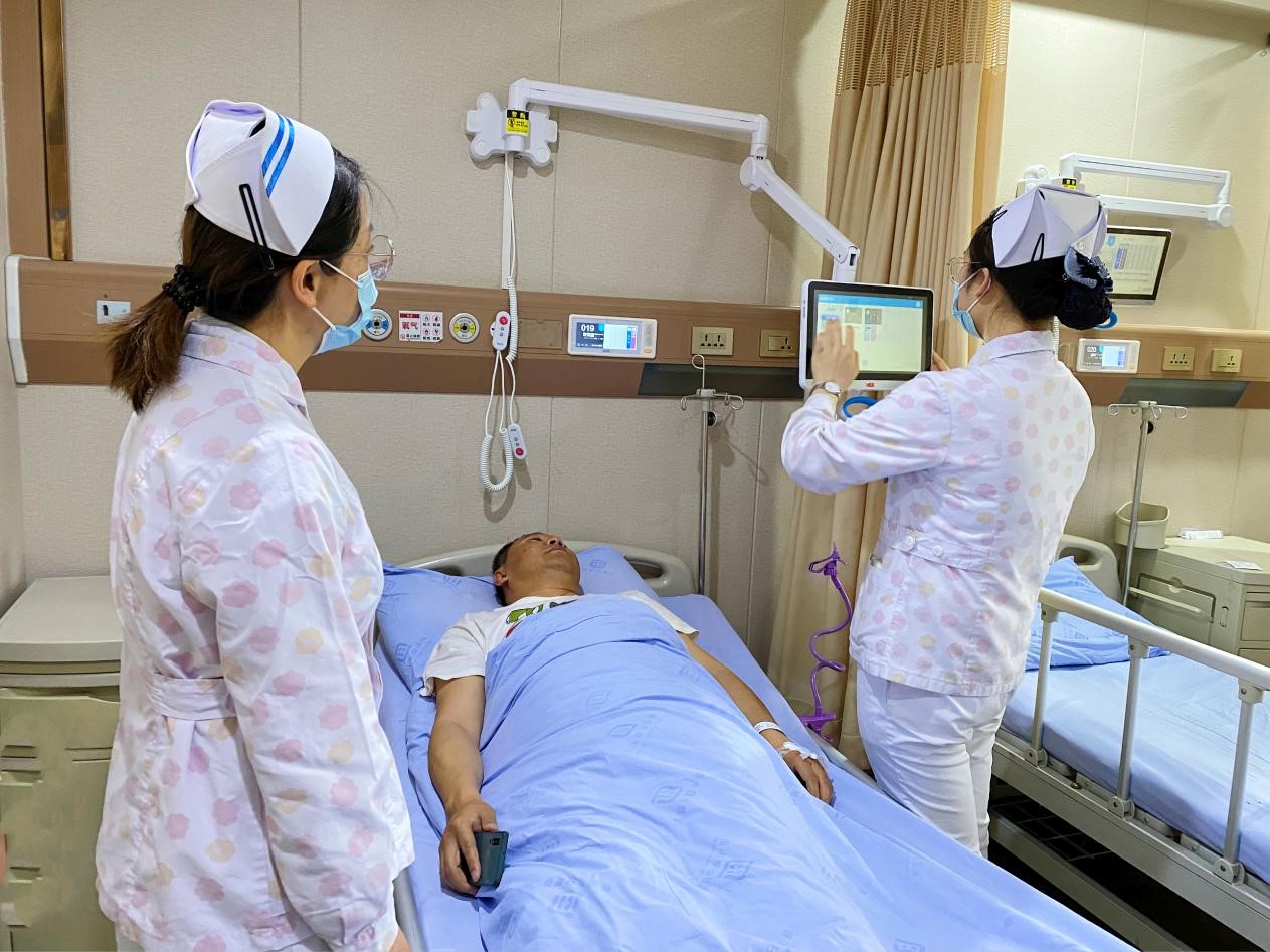 四川友谊医院继三级甲等医院又一跨越――借力海尔医疗平台，打造医院第一个智慧病房